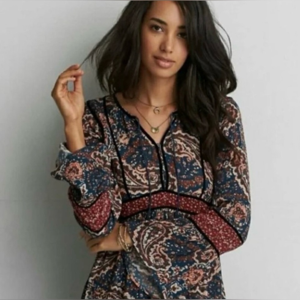 American Eagle Outfitters XS Paisley Blouse